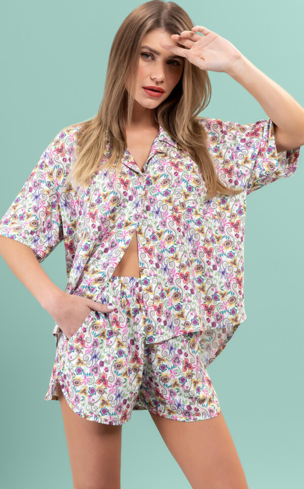 Pijama Americano Manga Curta com Shorts Penelope