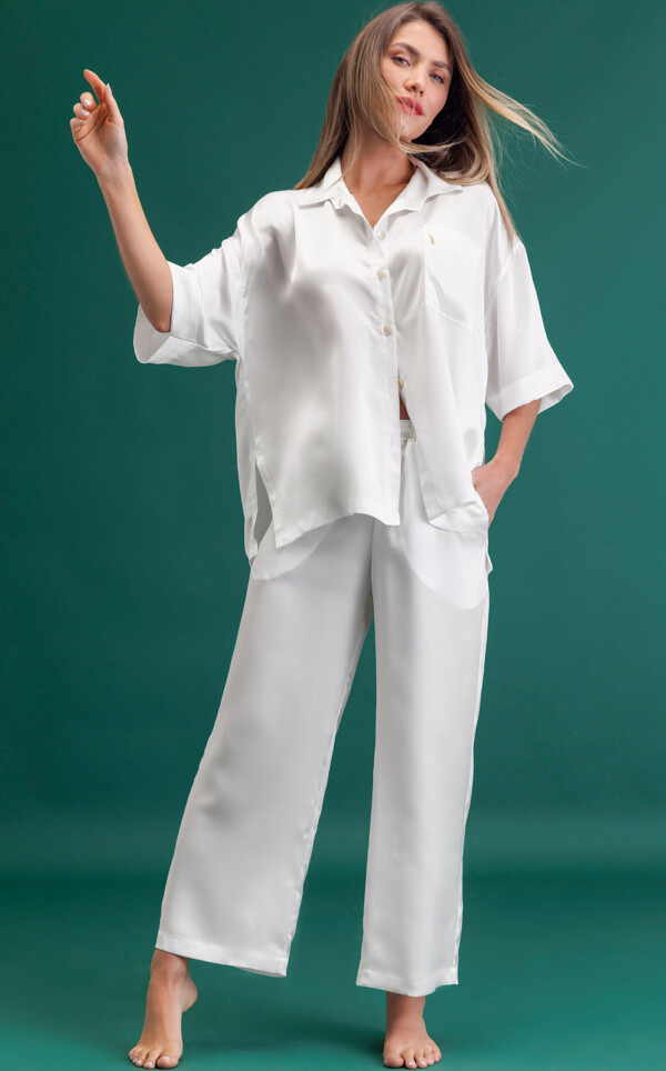 Pijama Americano Manga Ampla com Capri Pura Seda Vincenza