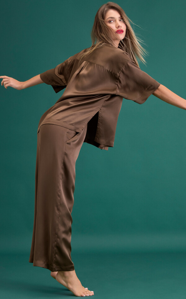 Pijama Americano Manga Ampla com Capri Pura Seda Vincenza